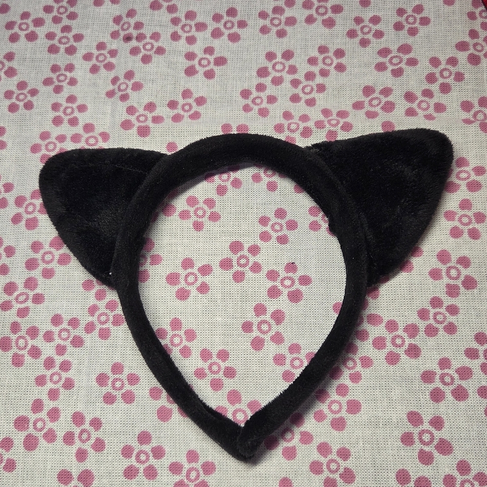 Plush Black Cat Ears Headband